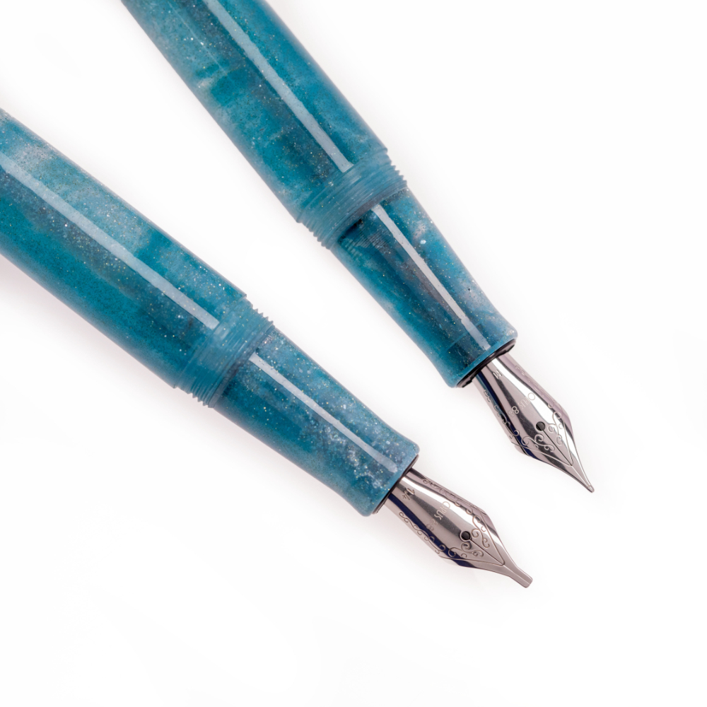 Opus 88 Koloro White Blue Fountain pen - Vulpen / Fountain